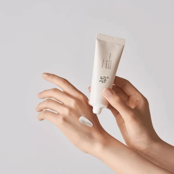 تصویر ضد آفتاب بیوتی آو جوسان (Relief Sun) SPF50 در لیورا
