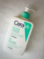 تصویر شوینده فومی سراوی (CeraVe) مخصوص پوست نرمال و چرب (نیاسینامید و هیالورونیک اسید) ۴۷۳ میل در لیورا