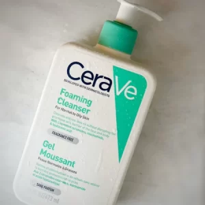 تصویر شوینده فومی سراوی (CeraVe) مخصوص پوست نرمال و چرب (نیاسینامید و هیالورونیک اسید) ۴۷۳ میل در لیورا