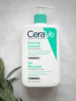 تصویر شوینده فومی سراوی (CeraVe) مخصوص پوست نرمال و چرب (نیاسینامید و هیالورونیک اسید) ۴۷۳ میل در لیورا